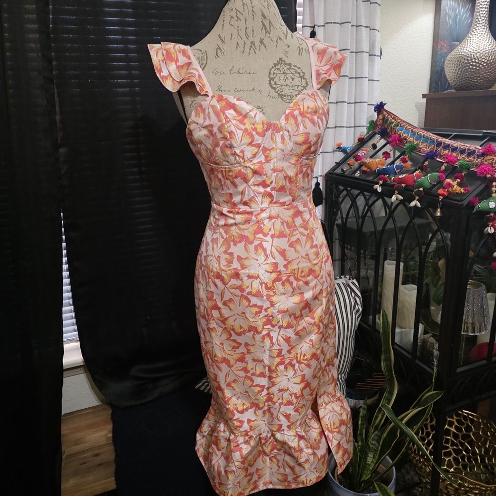 Lulu's Floral Fitted Dress in Pink and Orange Midi Mermaid - Picture 2 of 6